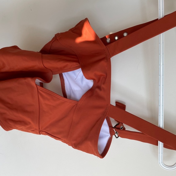 One piece bathing suit - Picture 3 of 3